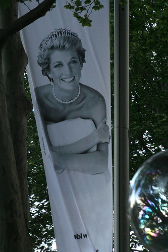 Princess Diana. Lady Di. Her death is an example for globalization?